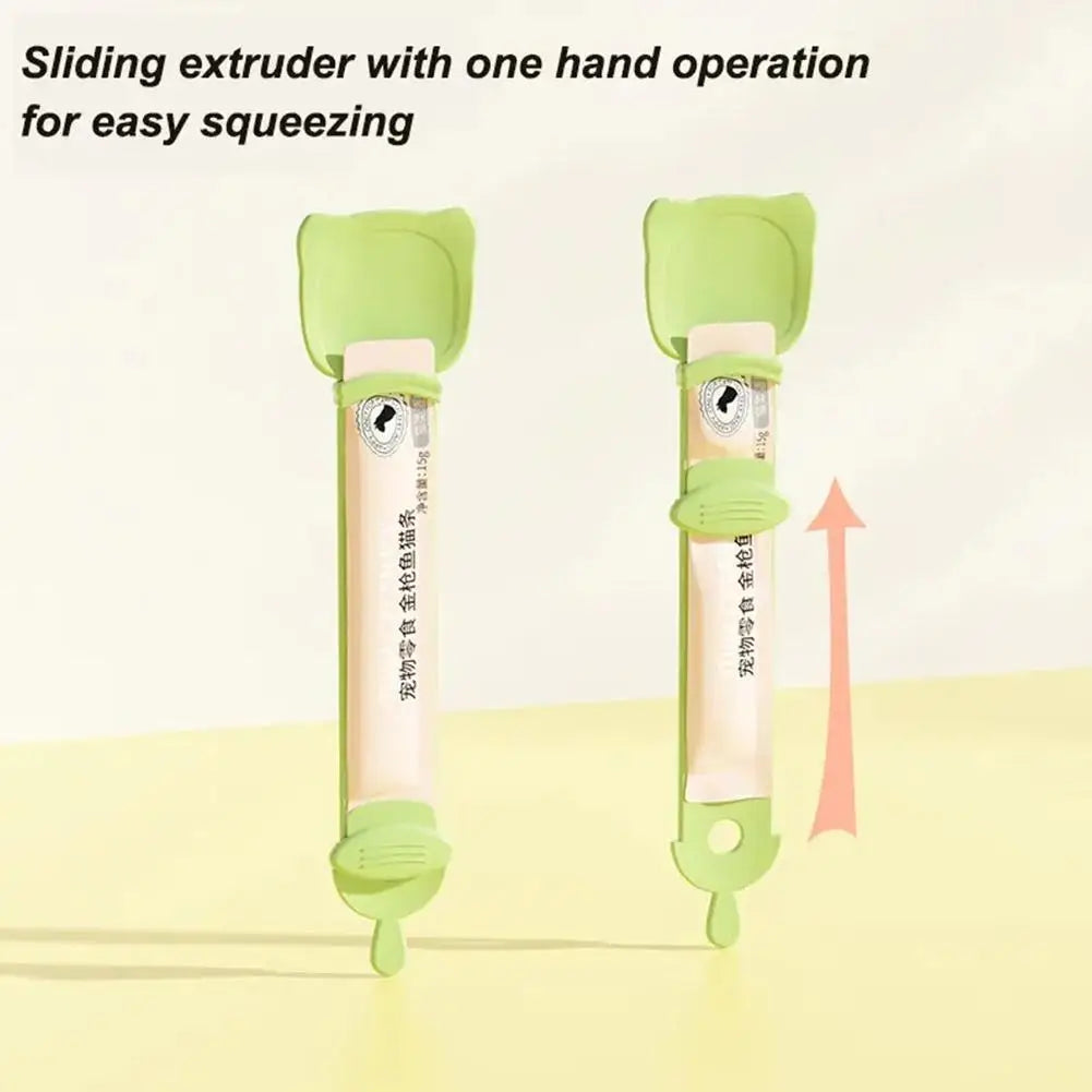 Velvetail™ SnackSpoon – Mess-Free Squeeze Feeder for Cats & Kittens